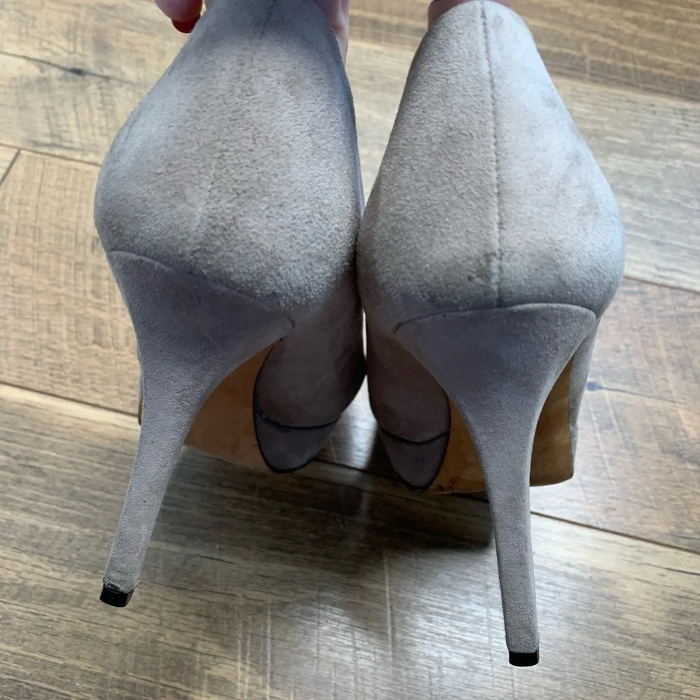 Gucci Suede Closed-Toe Square Platform Stiletto Grey Pump sz 38.5 / 8.5